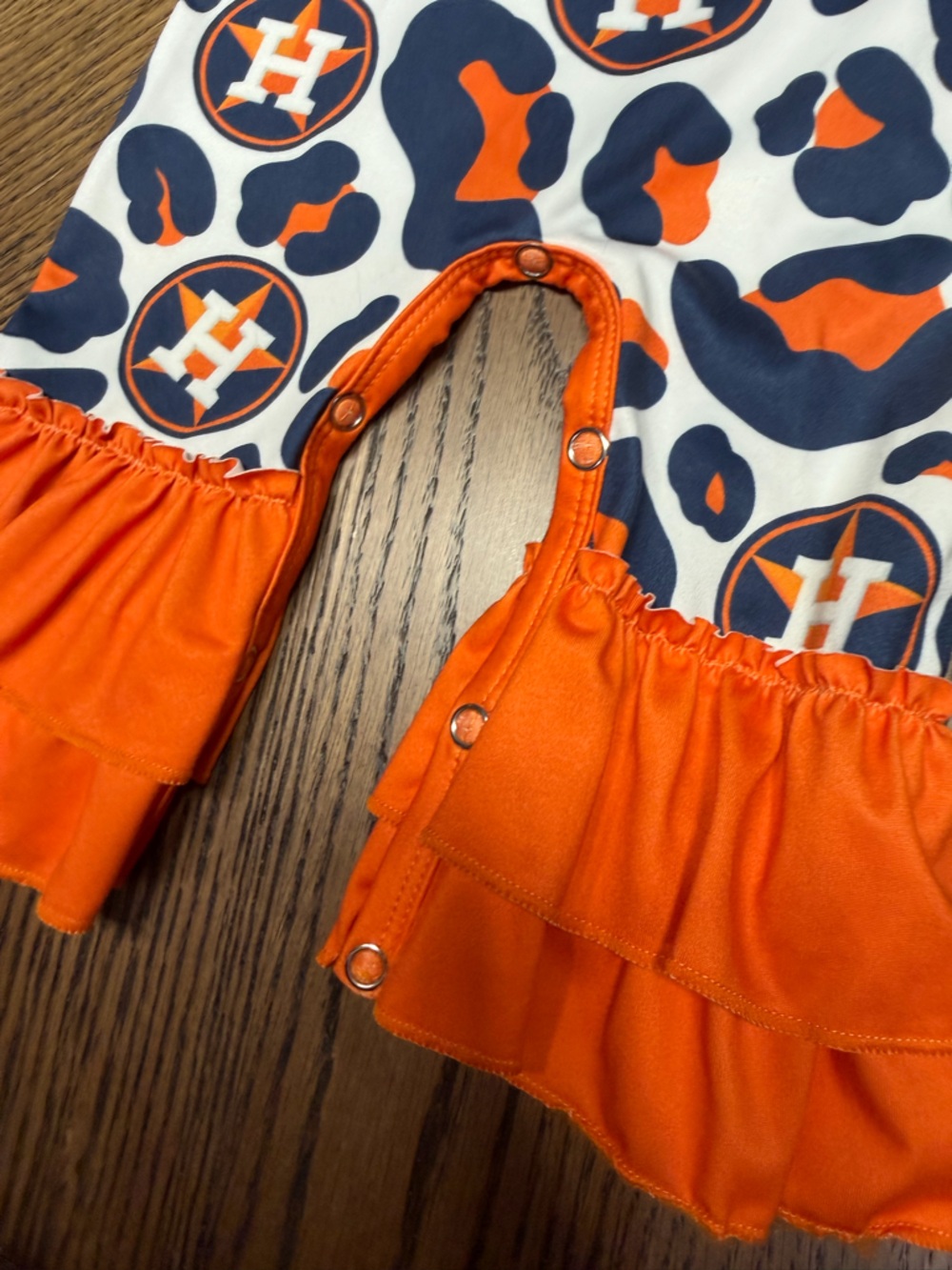 Houston Astros Baby Girl Ruffle Romper - Orange & Navy Leopard Print 0-3M - Picture 3 of 4